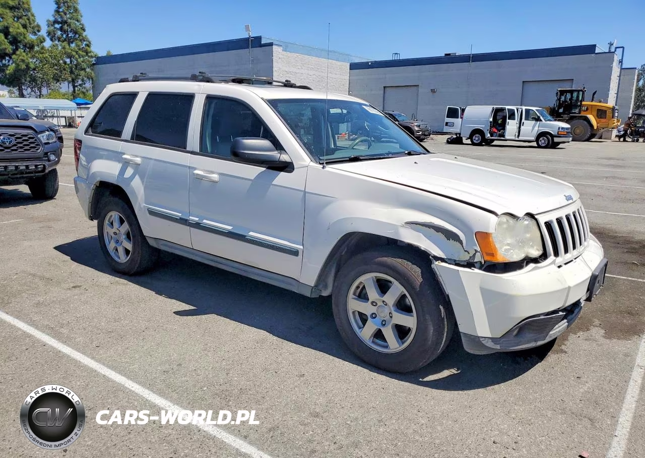 2008 Jeep Grand Cherokee Laredo VIN:1J8GR48K28C137302 - 4