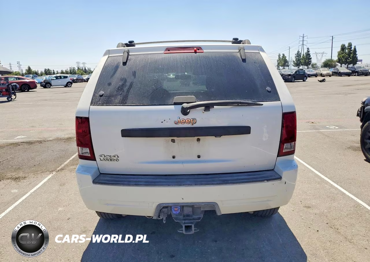 2008 Jeep Grand Cherokee Laredo VIN:1J8GR48K28C137302 - 6