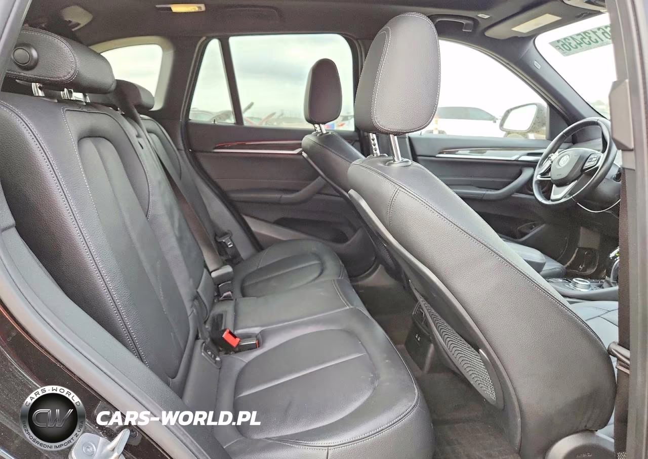 2021 BMW X1 xDrive28I VIN:WBXJG9C02M5U33847 - 10