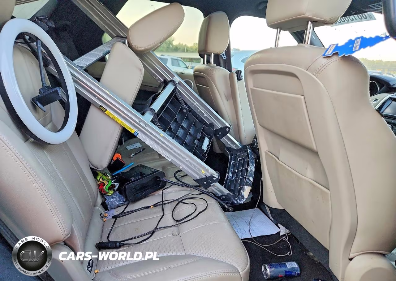 2017 Land Rover Discovery Hse VIN:SALRRBBK9HA039871 - 11