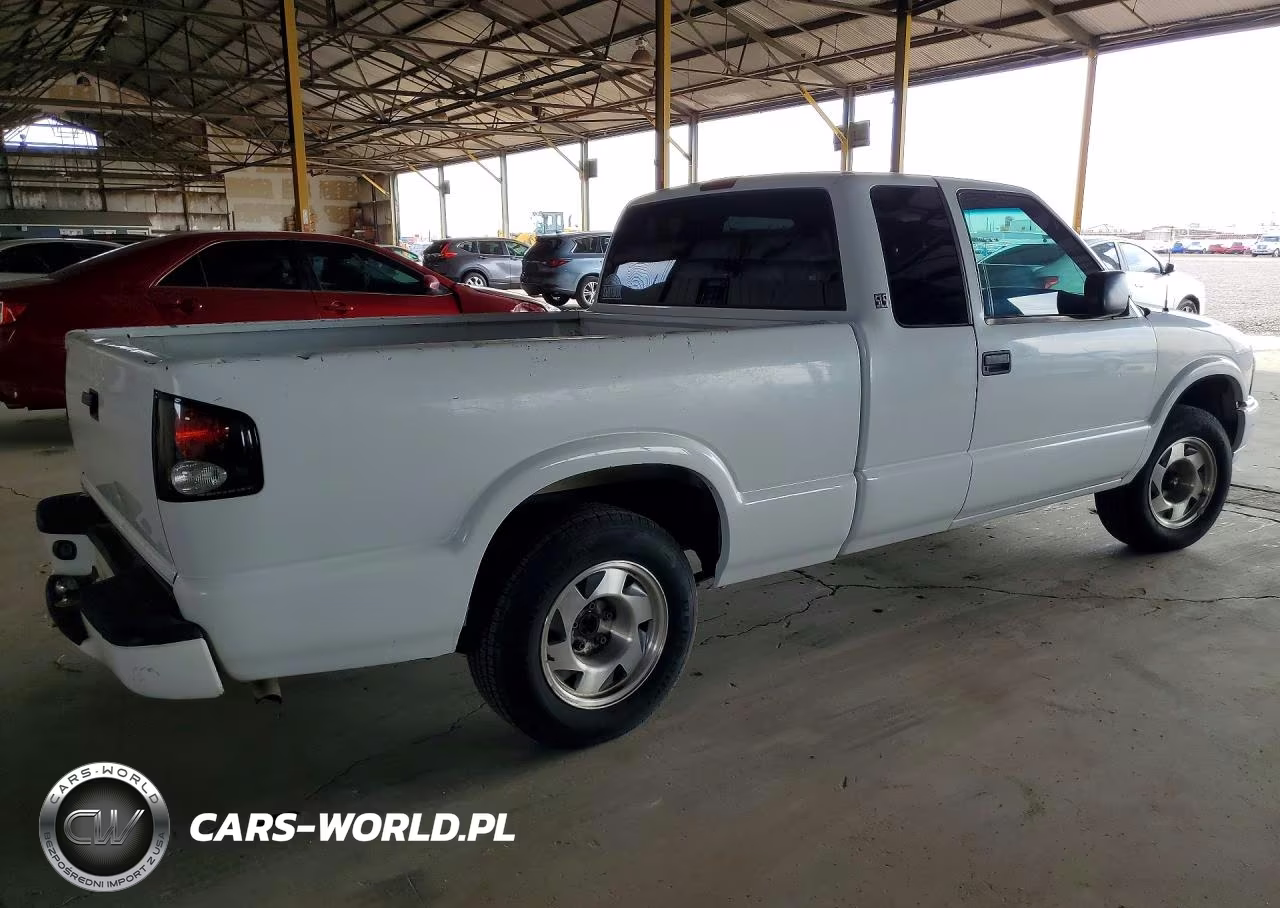 2001 GMC Sonoma VIN:1GTCS19WX18233570 - 3