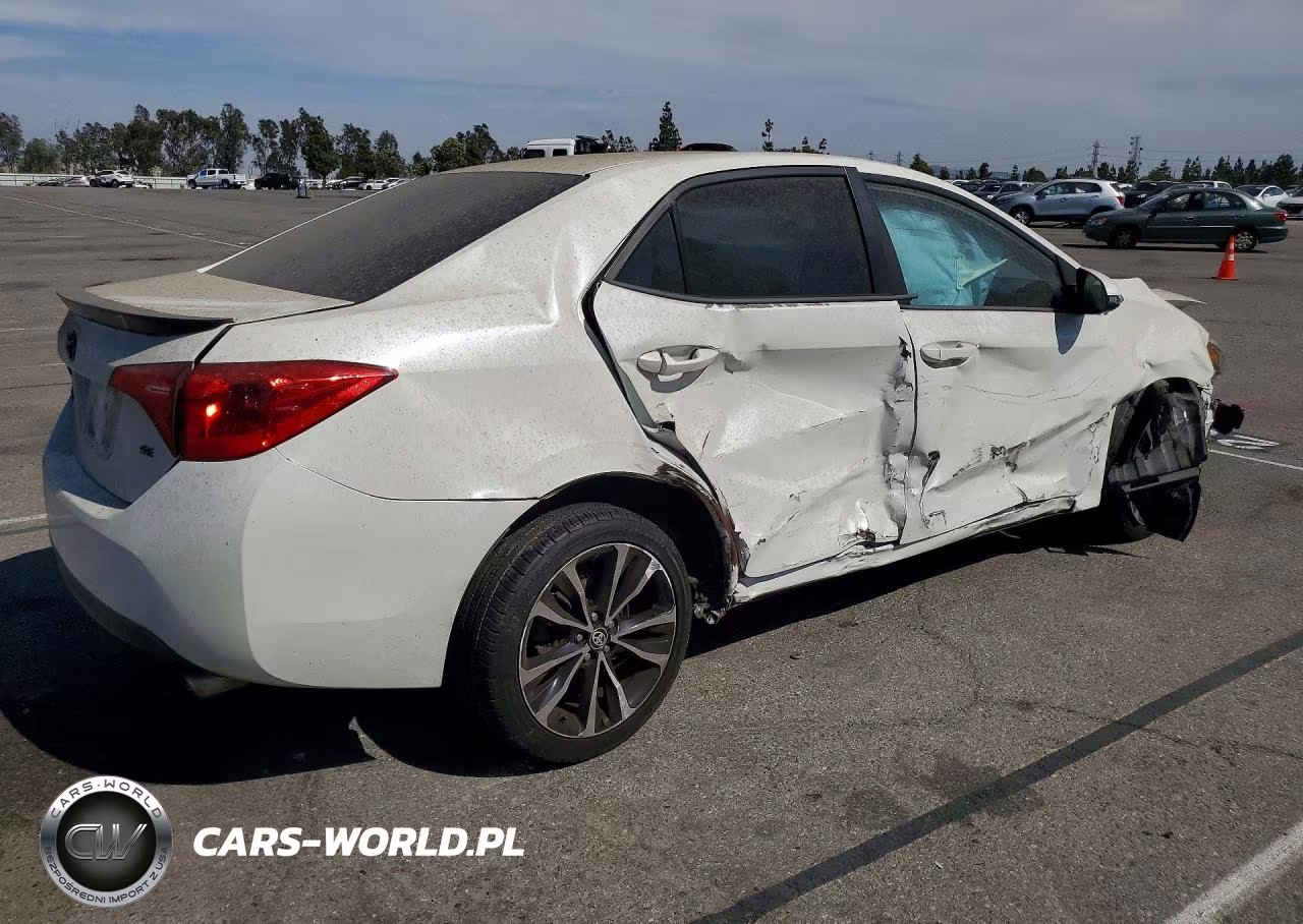 2017 Toyota Corolla Se VIN:5YFBURHE8HP583193 - 3