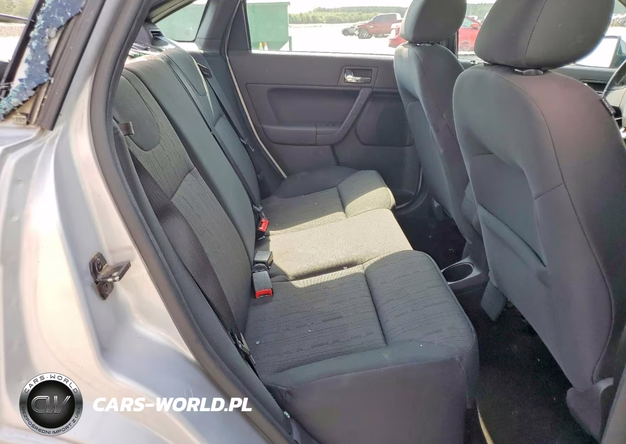2008 Ford Focus Se VIN:1FAHP35N28W170346 - 10