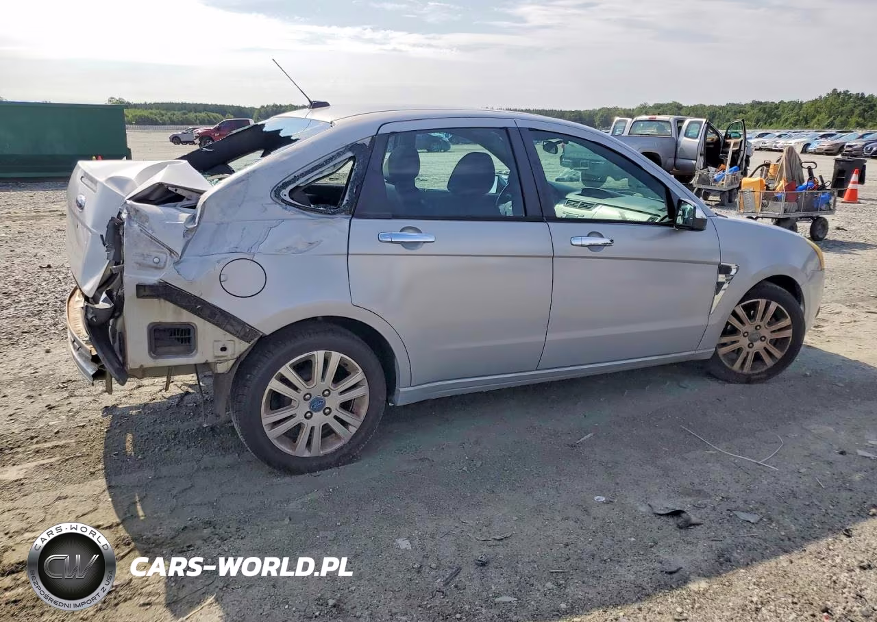 2008 Ford Focus Se VIN:1FAHP35N28W170346 - 3