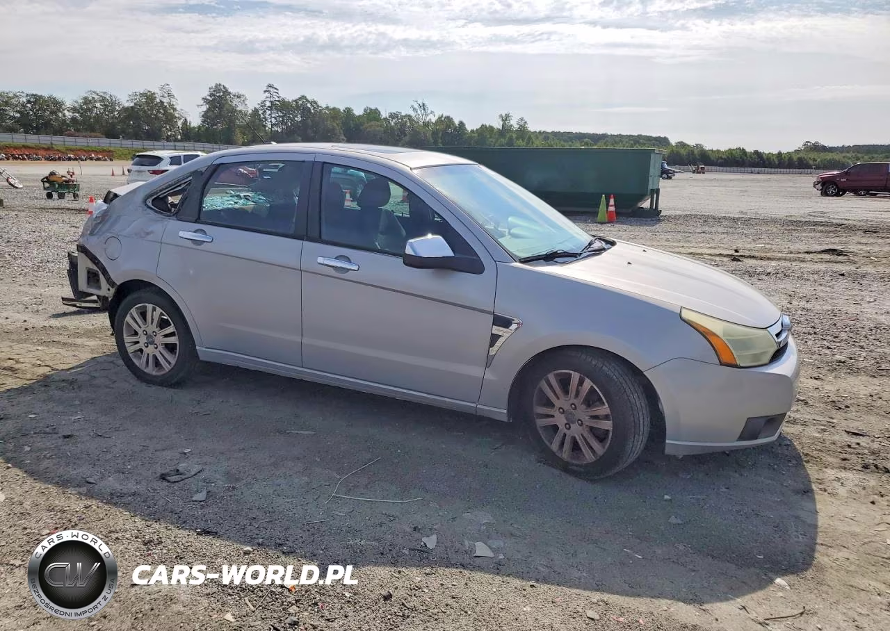 2008 Ford Focus Se VIN:1FAHP35N28W170346 - 4