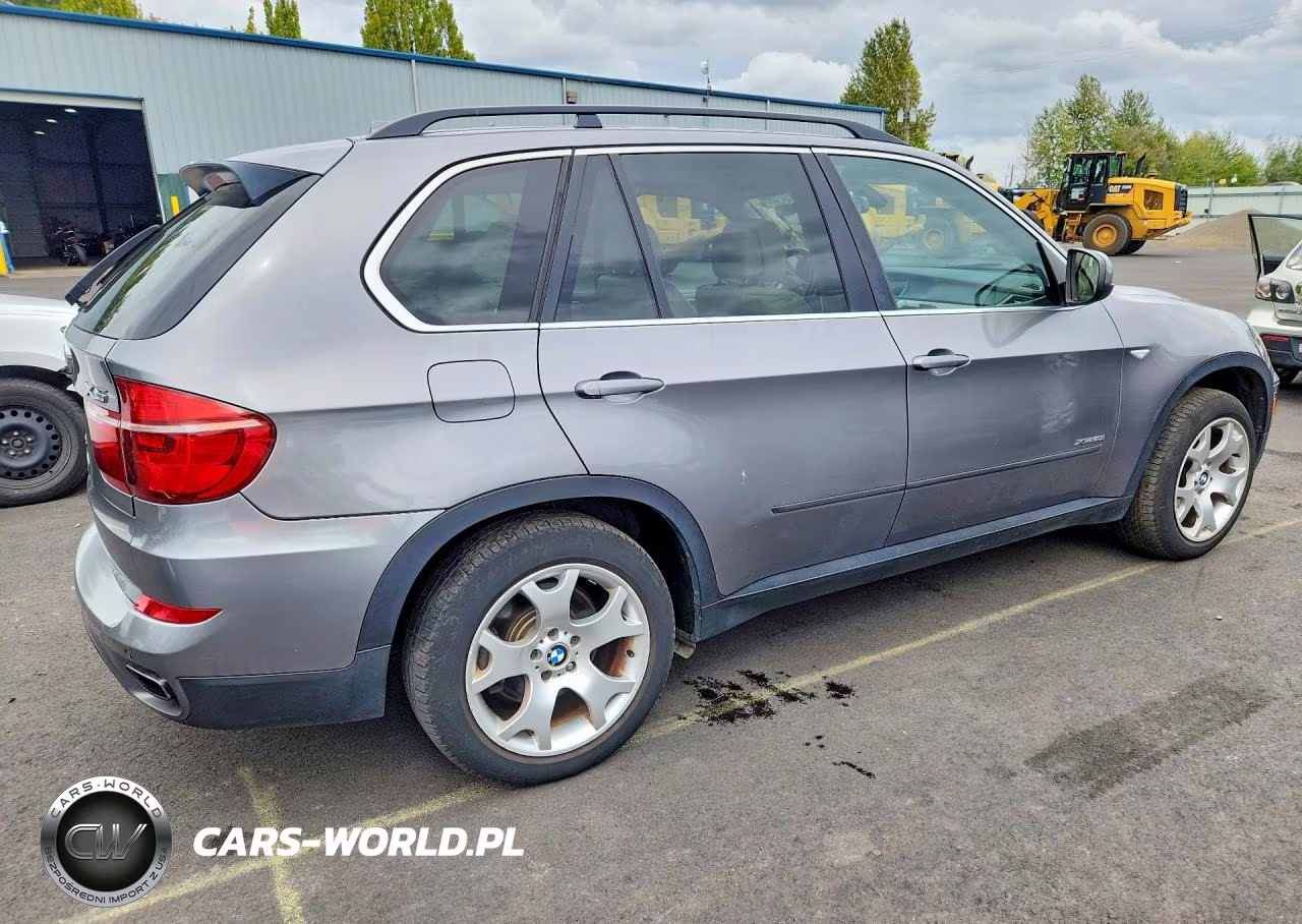 2011 BMW X5 xDrive50I VIN:5UXZV8C5XBL421531 - 3