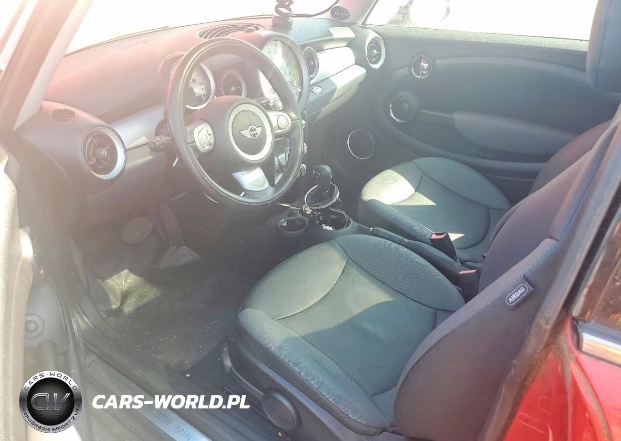 2010 Mini Cooper VIN:WMWMF3C59ATZ61699 - 8