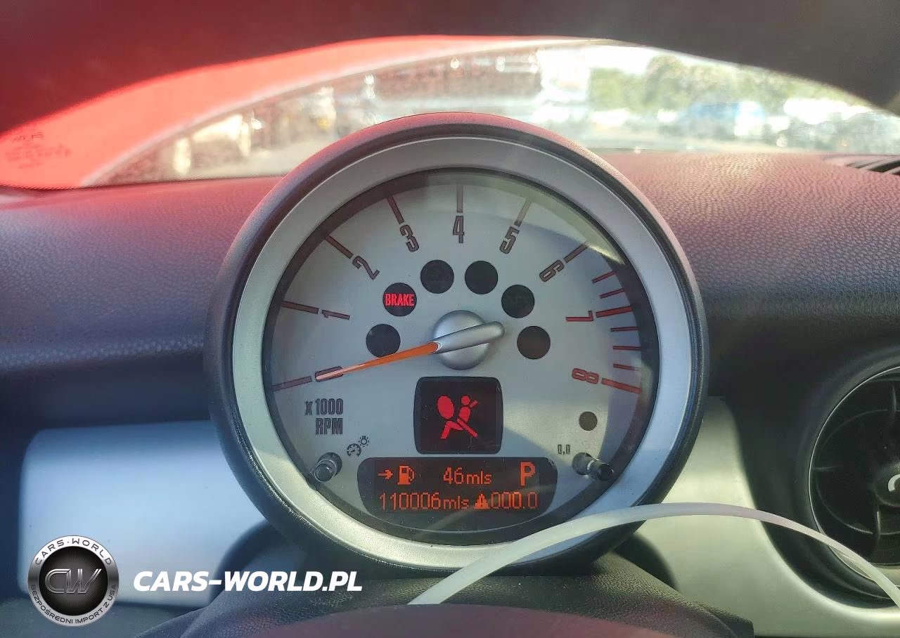 2010 Mini Cooper VIN:WMWMF3C59ATZ61699 - 9
