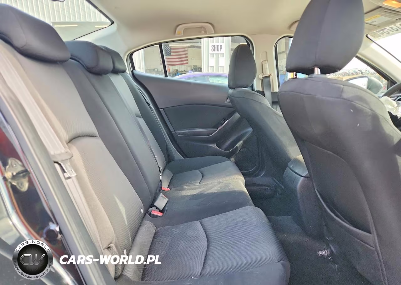 2018 Mazda 3 Sport VIN:3MZBN1U76JM228927 - 10