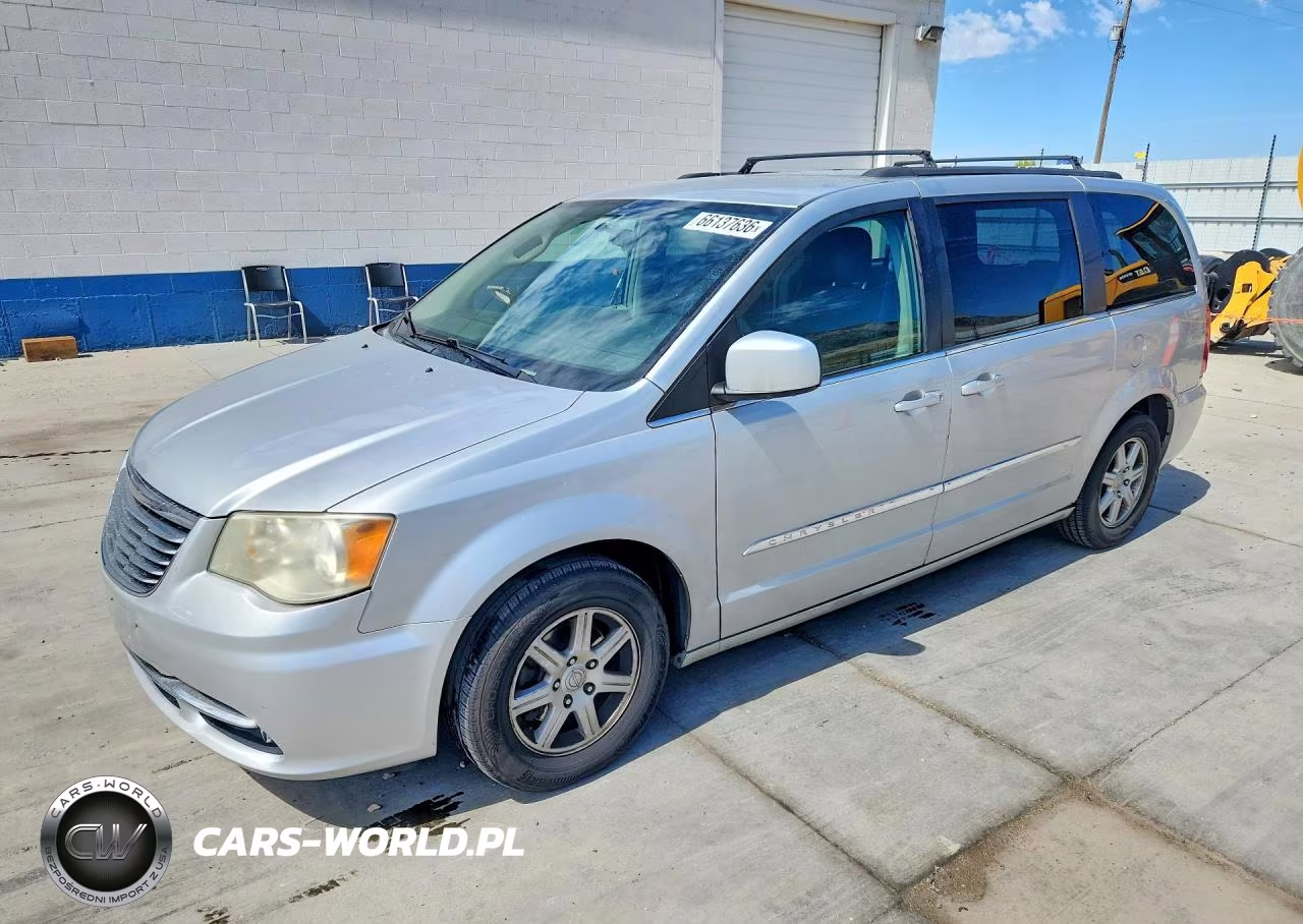 2011 Chrysler Town & Country Touring