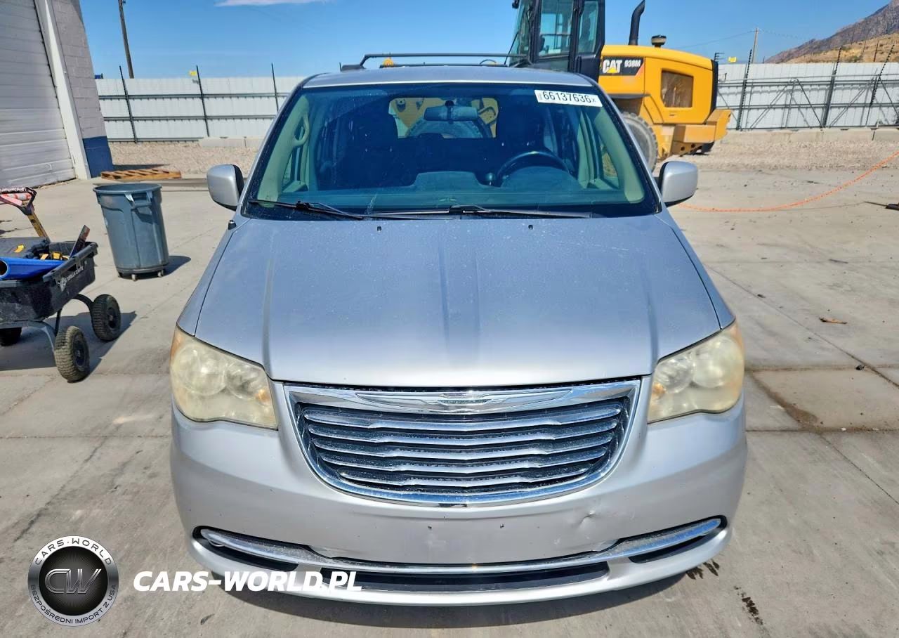 2011 Chrysler Town & Country Touring VIN:2A4RR5DGXBR779752 - 5