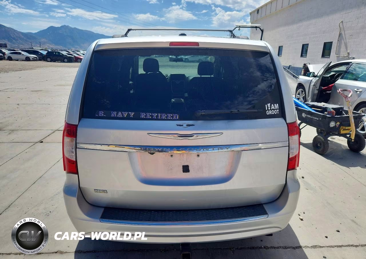 2011 Chrysler Town & Country Touring VIN:2A4RR5DGXBR779752 - 6