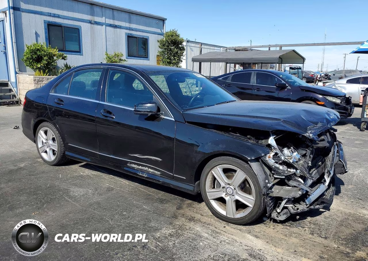 2010 Mercedes-Benz C 300 4Matic VIN:WDDGF8BB5AF405253 - 4