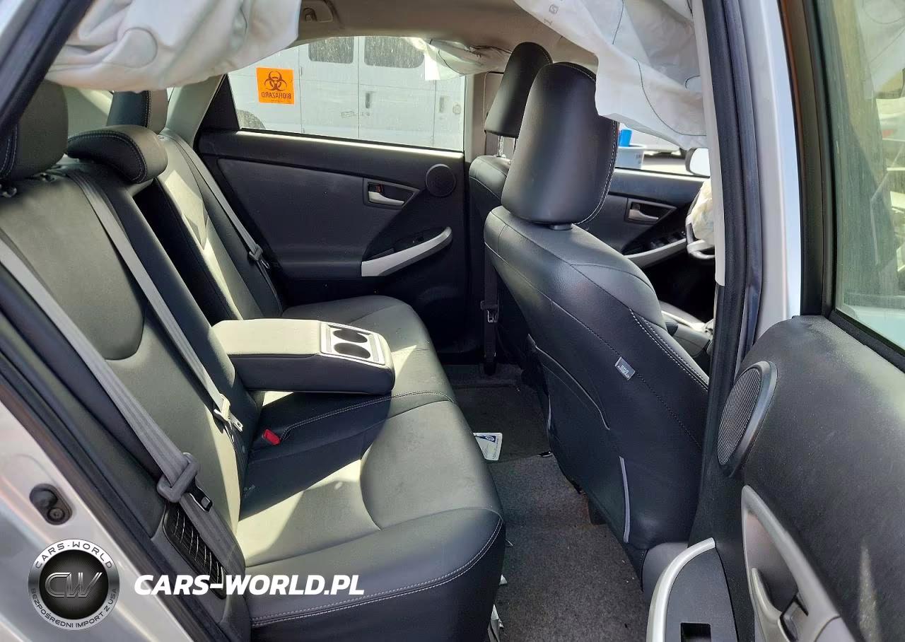 2013 Toyota Prius Four VIN:JTDKN3DU0D5661755 - 10