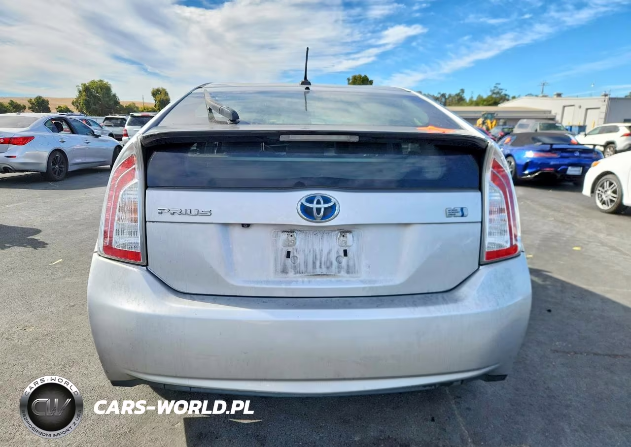 2013 Toyota Prius Four VIN:JTDKN3DU0D5661755 - 6