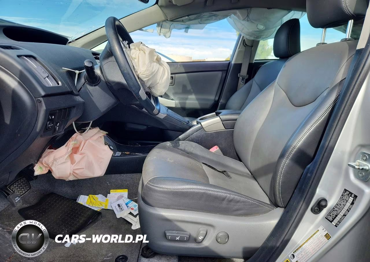 2013 Toyota Prius Four VIN:JTDKN3DU0D5661755 - 7