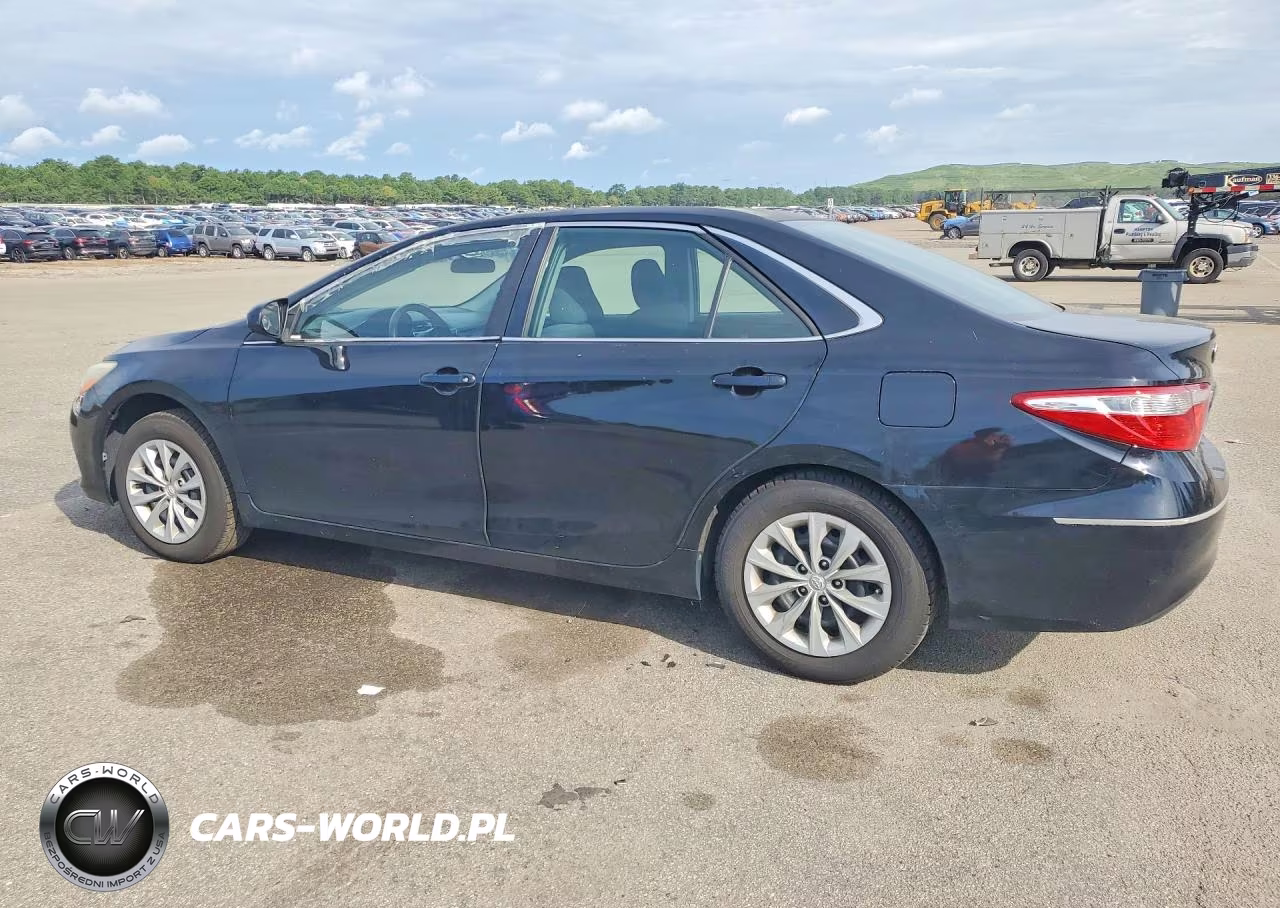 2015 Toyota Camry Le VIN:4T1BF1FK9FU015373 - 2