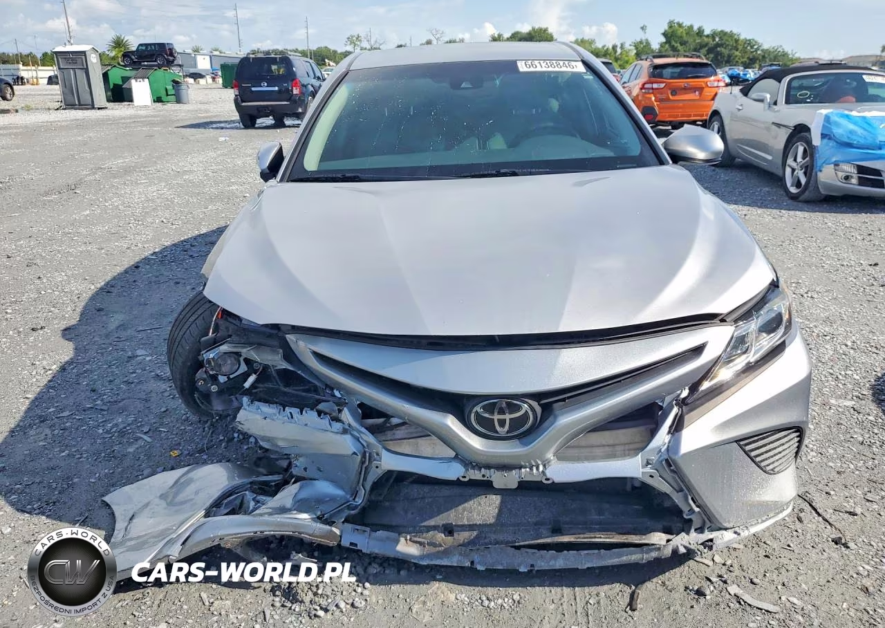 2018 Toyota Camry Se VIN:4T1B11HK7JU639449 - 5