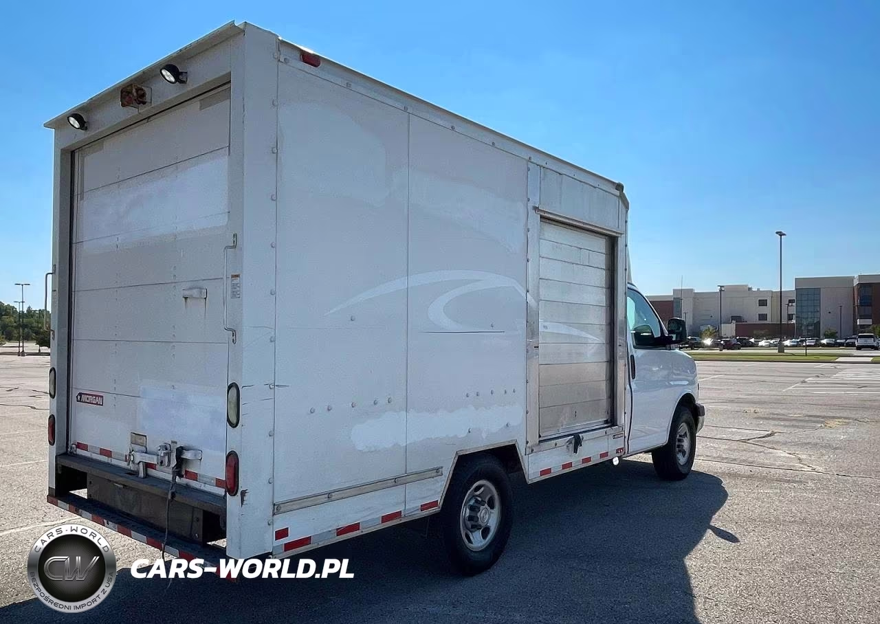 2019 Chevrolet Express G3500 VIN:1GB0GRFP4K1146116 - 4