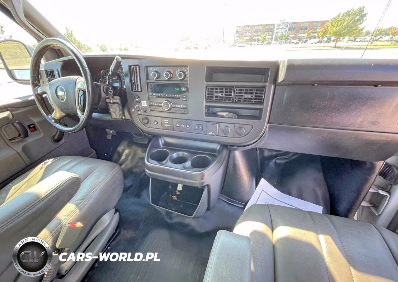 2019 Chevrolet Express G3500 VIN:1GB0GRFP4K1146116 - 9