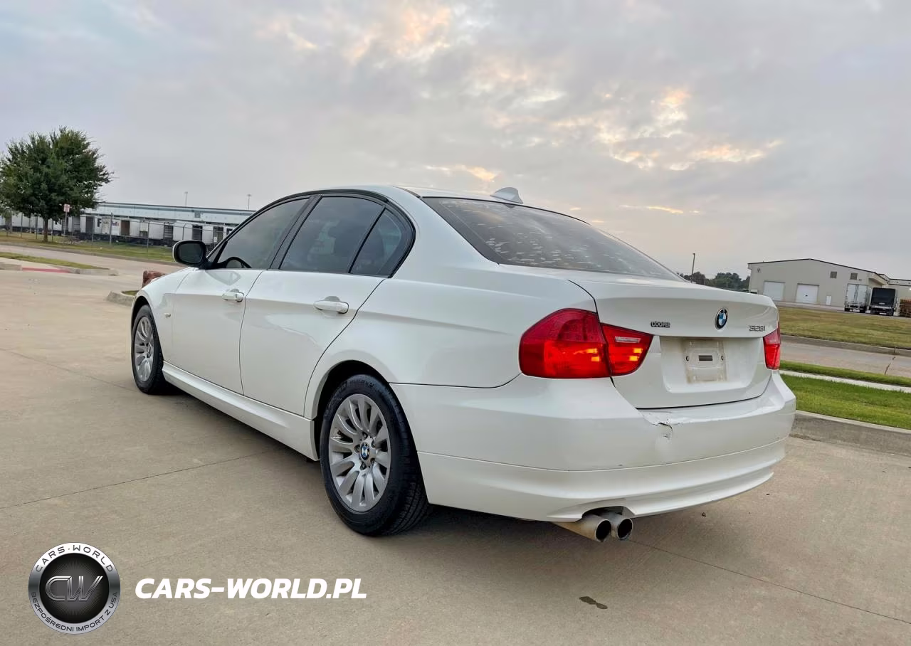 2011 BMW 328 I VIN:WBAPH7G50BNM55998 - 3