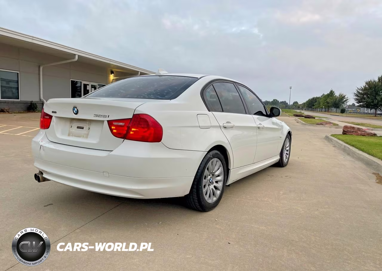 2011 BMW 328 I VIN:WBAPH7G50BNM55998 - 4