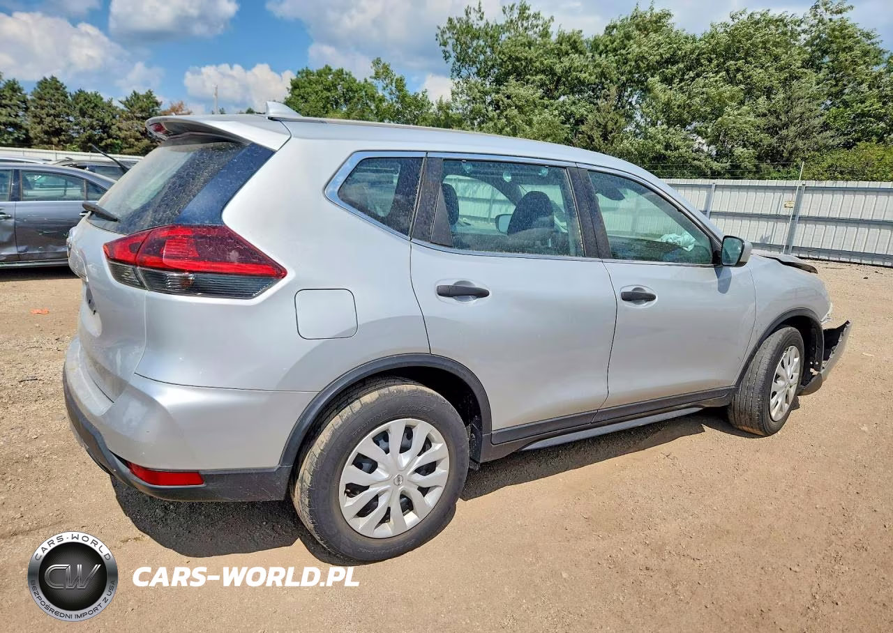 2019 Nissan Rogue S VIN:5N1AT2MT8KC784078 - 3