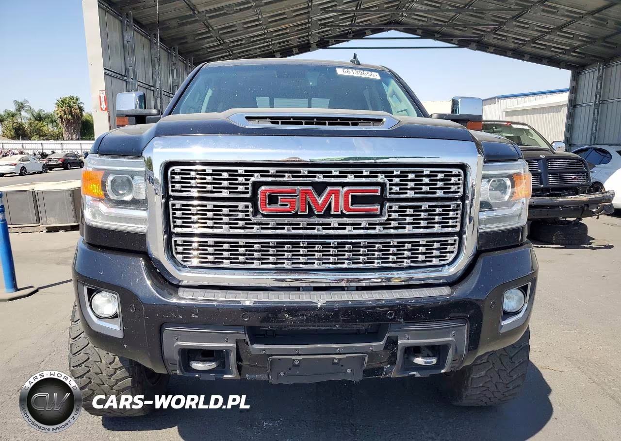 2019 GMC Sierra K2500 Denali VIN:1GT12SEY0KF131325 - 5