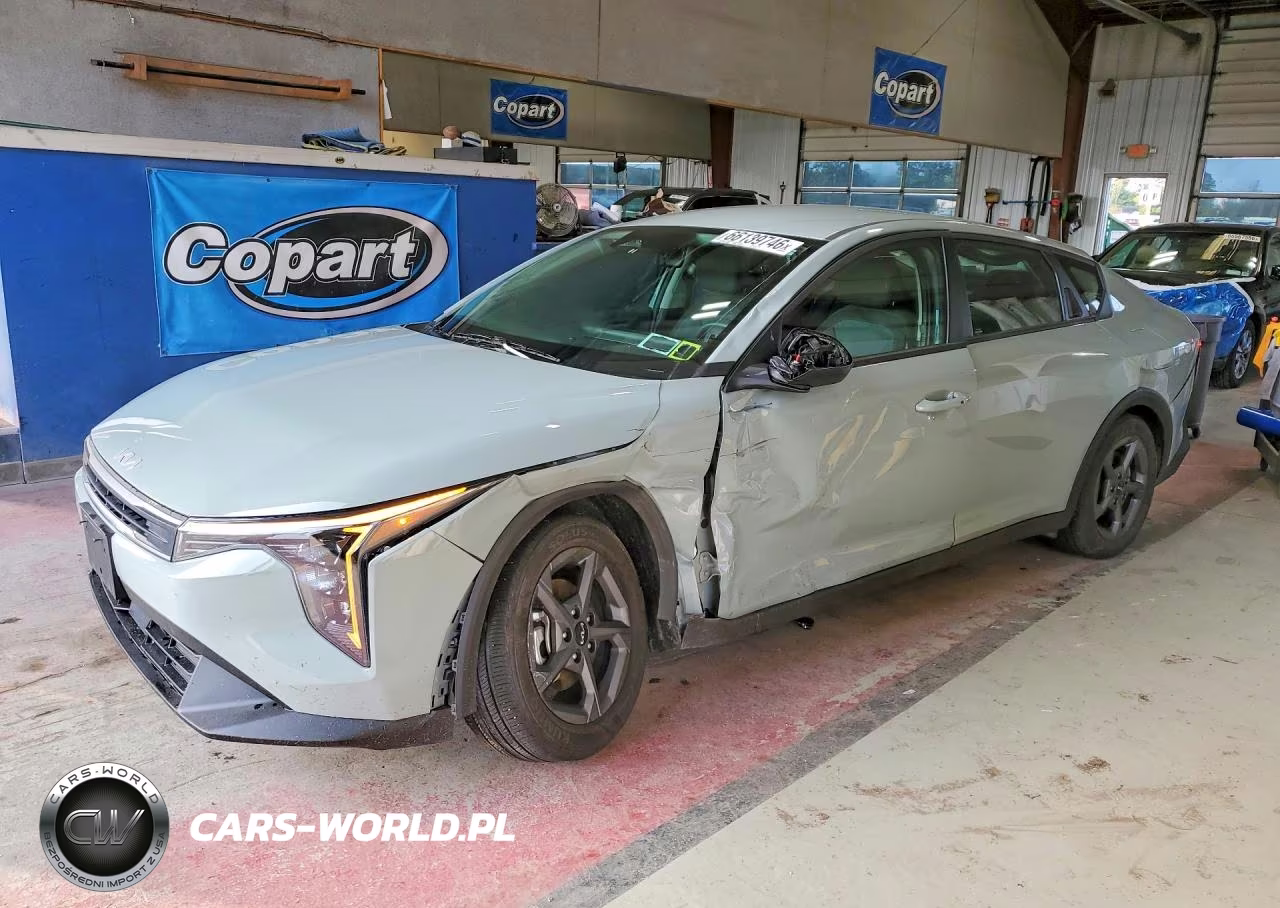 2026 Kia K4 Lxs – zdjęcie 1 z 12