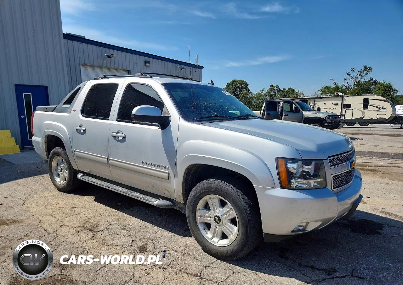 2012 Chevrolet Avalanche Lt VIN:3GNTKFE72CG237337 - 4