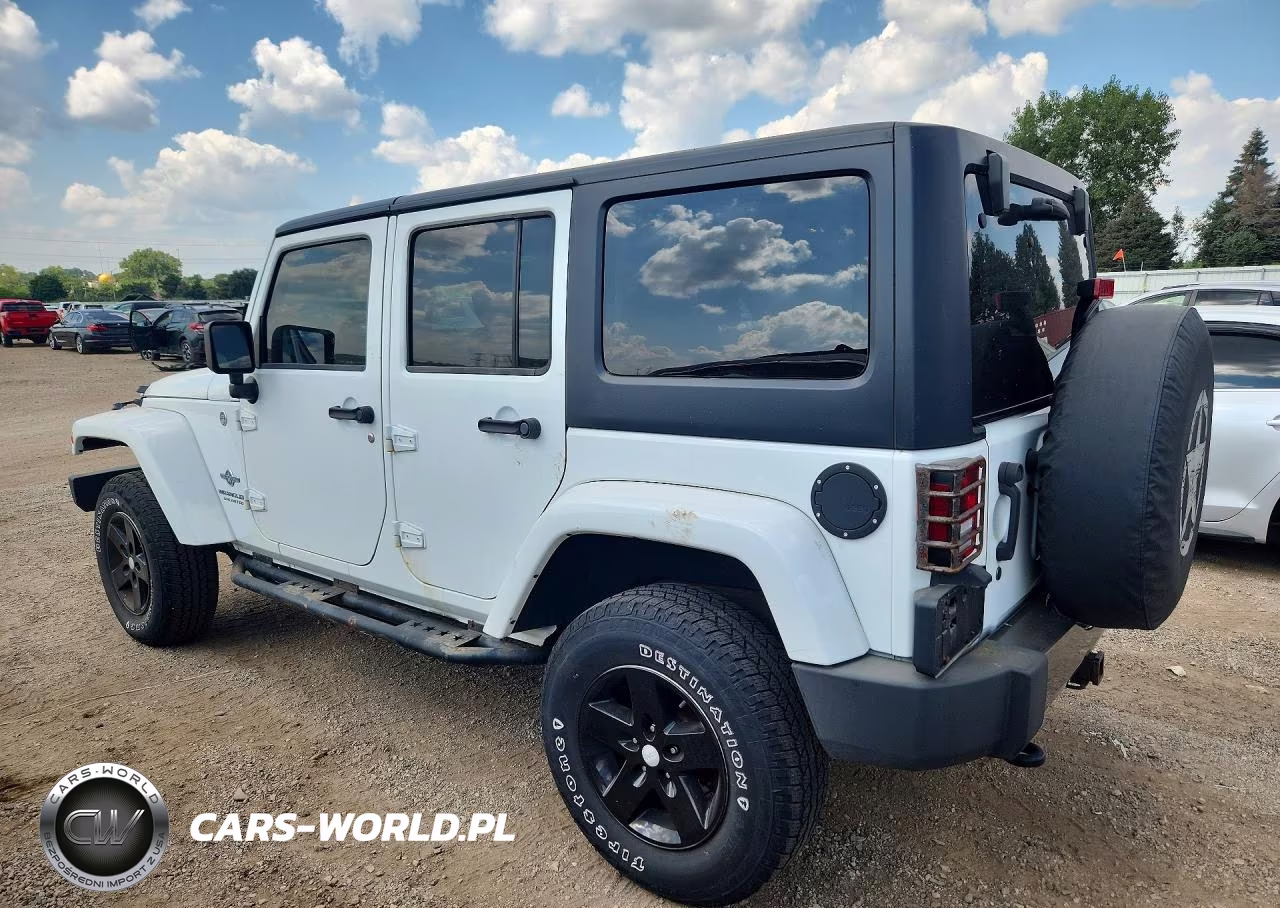 2014 Jeep Wrangler Unlimited Sport VIN:1C4BJWDGXEL196051 - 2