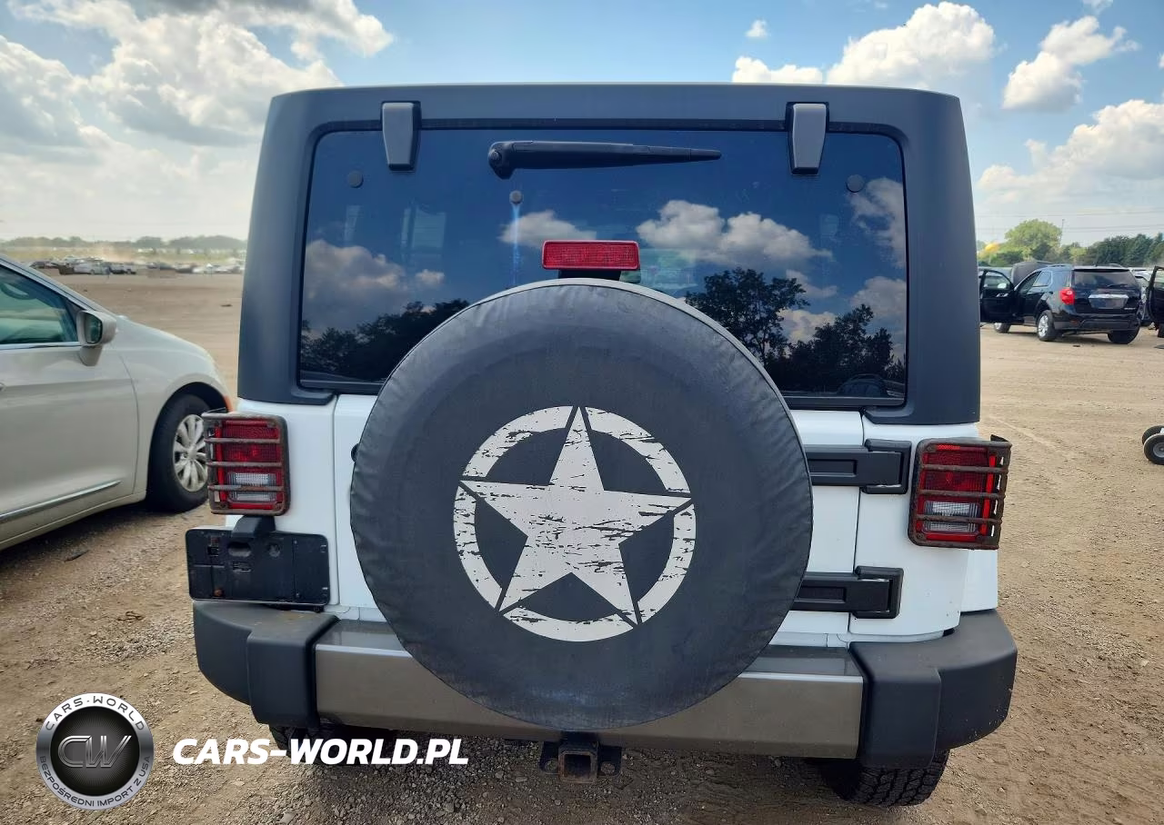 2014 Jeep Wrangler Unlimited Sport VIN:1C4BJWDGXEL196051 - 6