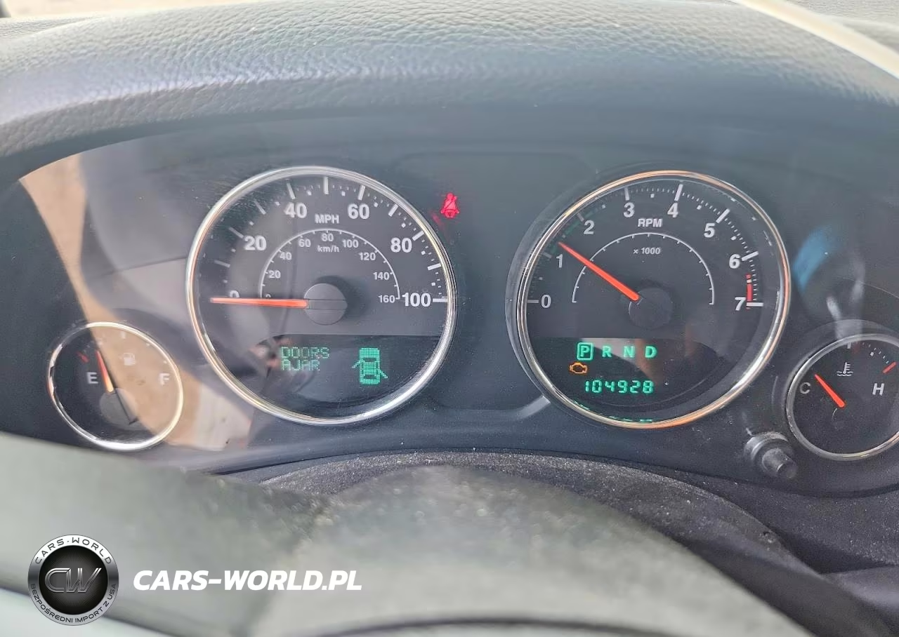 2014 Jeep Wrangler Unlimited Sport VIN:1C4BJWDGXEL196051 - 9