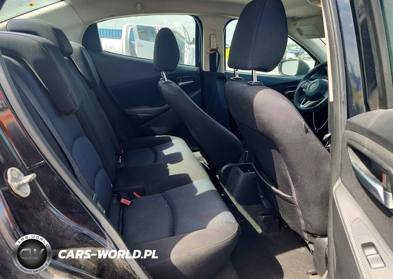 2017 Toyota Yaris Ia VIN:3MYDLBYV6HY189941 - 10