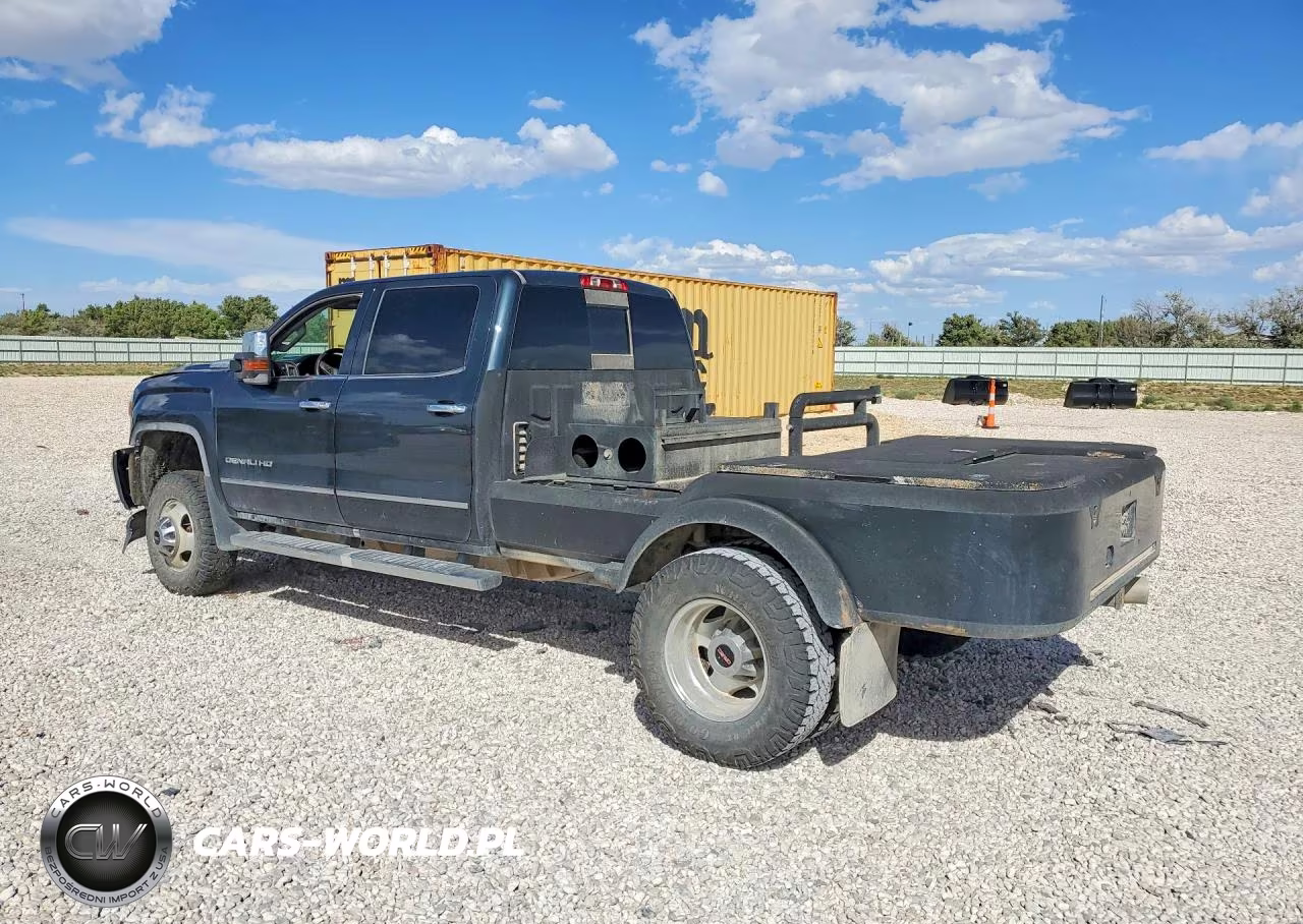 2018 GMC Sierra K3500 Denali VIN:1GT42YEY1JF285993 - 2