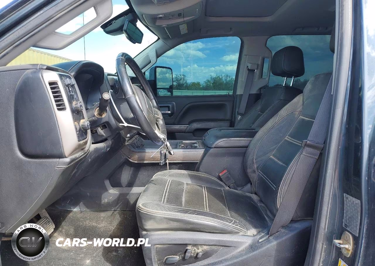 2018 GMC Sierra K3500 Denali VIN:1GT42YEY1JF285993 - 7