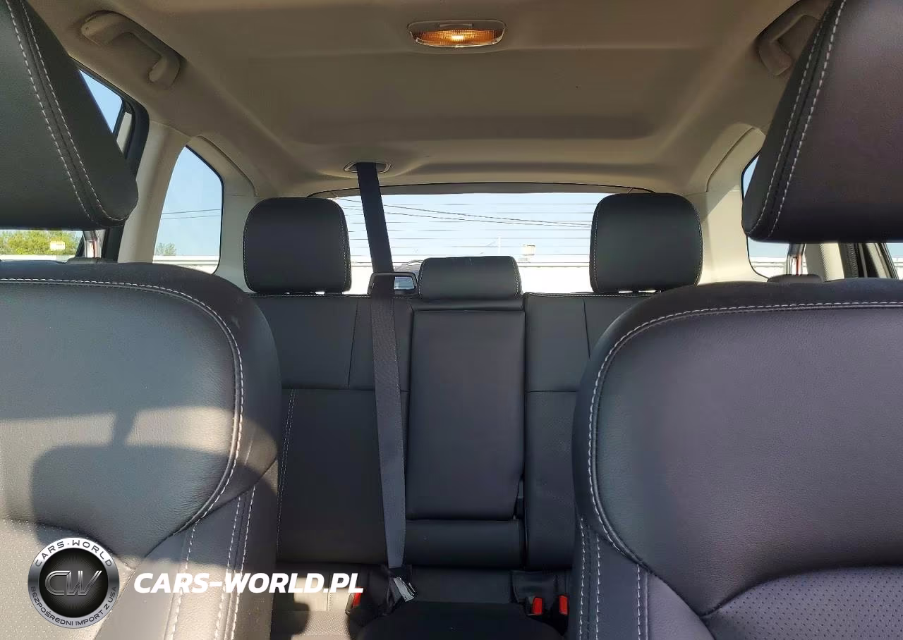 2018 Subaru Forester 2.5I Touring VIN:JF2SJAWC1JH462410 - 10