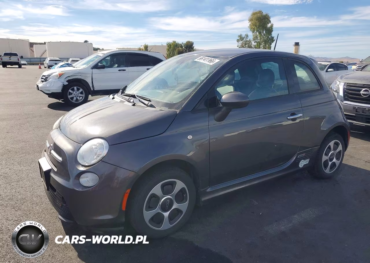 2015 Fiat 500 Electric – zdjęcie 1 z 12