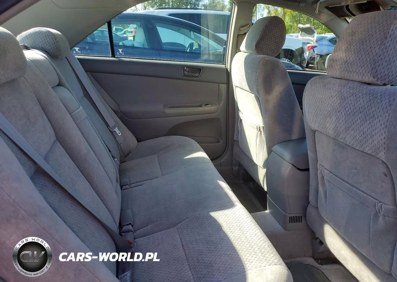 2004 Toyota Camry Le VIN:4T1BE32K14U373505 - 10