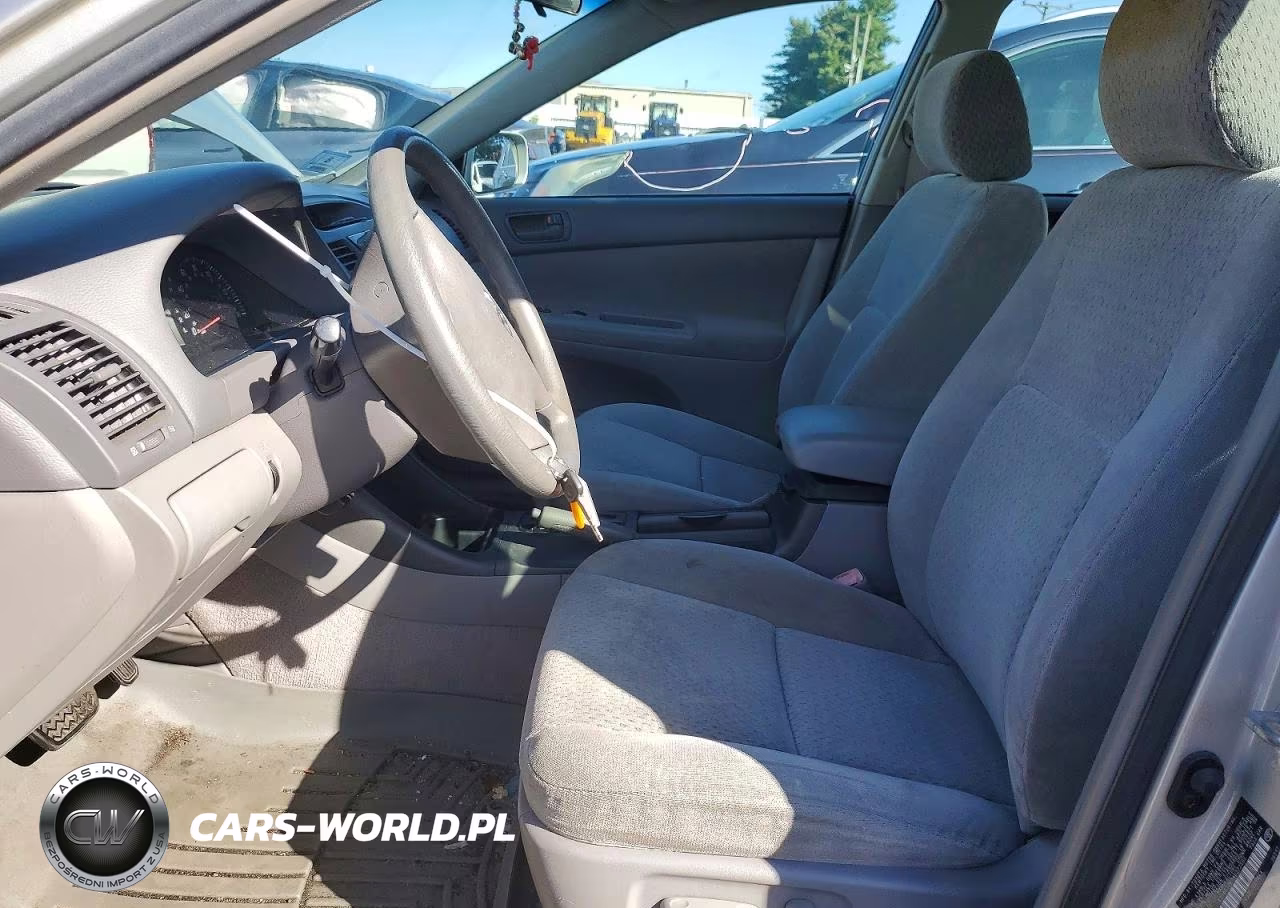 2004 Toyota Camry Le VIN:4T1BE32K14U373505 - 7