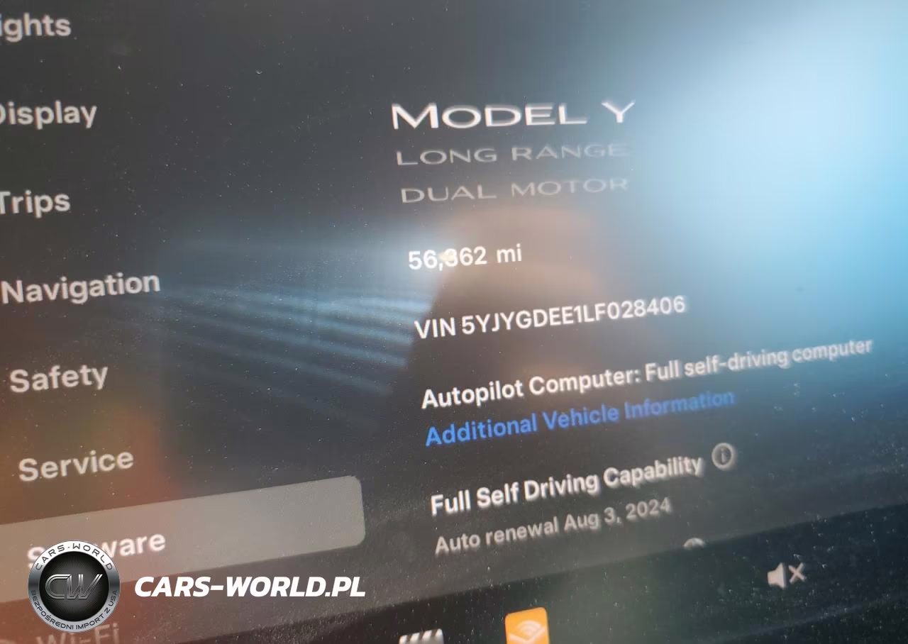 2020 Tesla Model Y VIN:5YJYGDEE1LF028406 - 9
