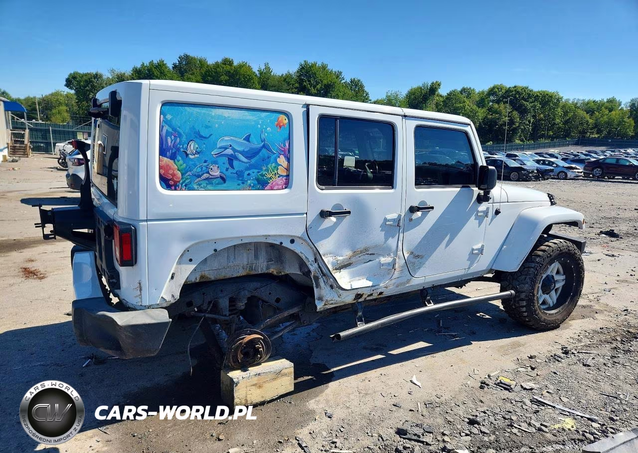 2012 Jeep Wrangler Unlimited Sahara VIN:1C4BJWEG4CL263559 - 3