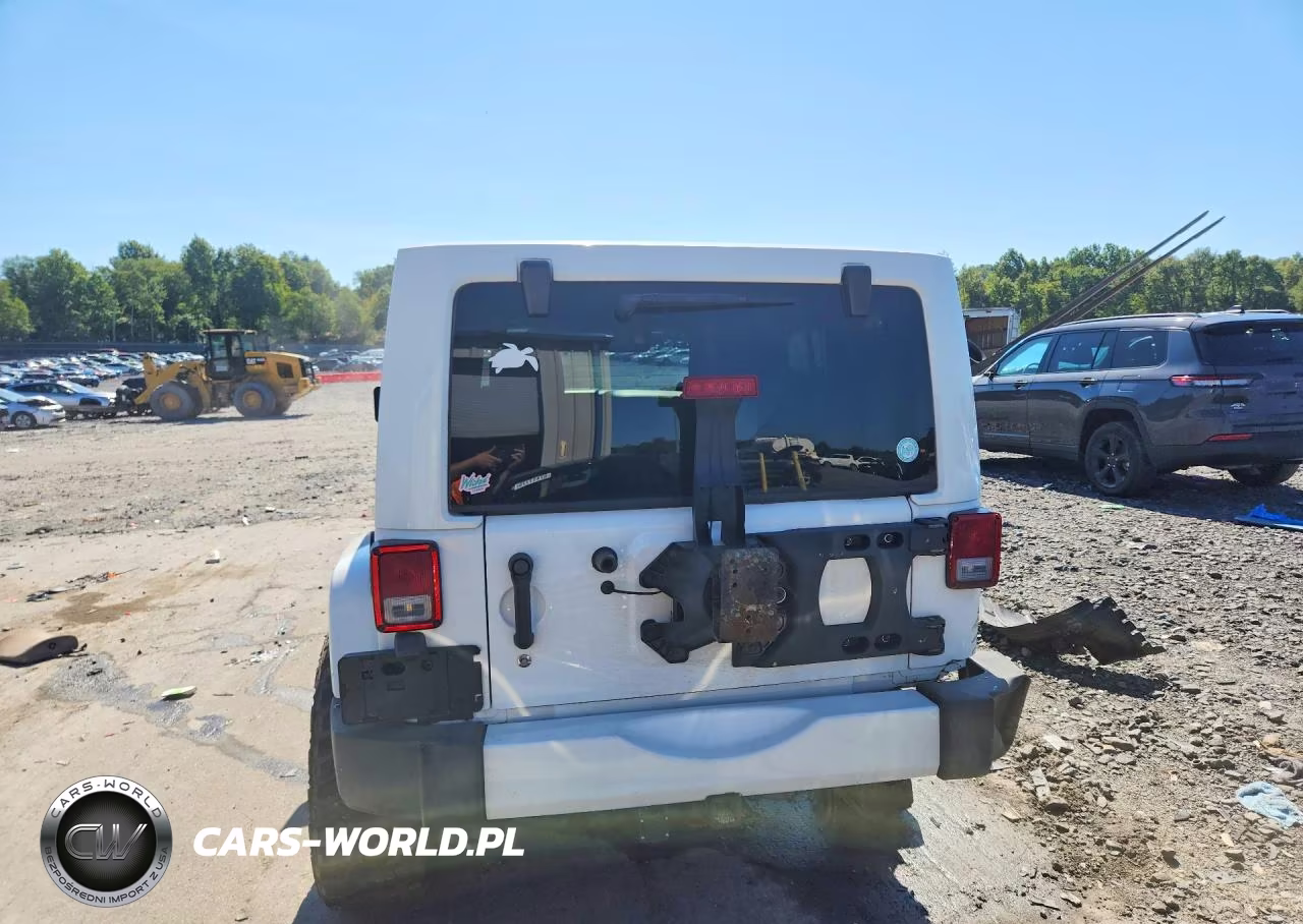 2012 Jeep Wrangler Unlimited Sahara VIN:1C4BJWEG4CL263559 - 6