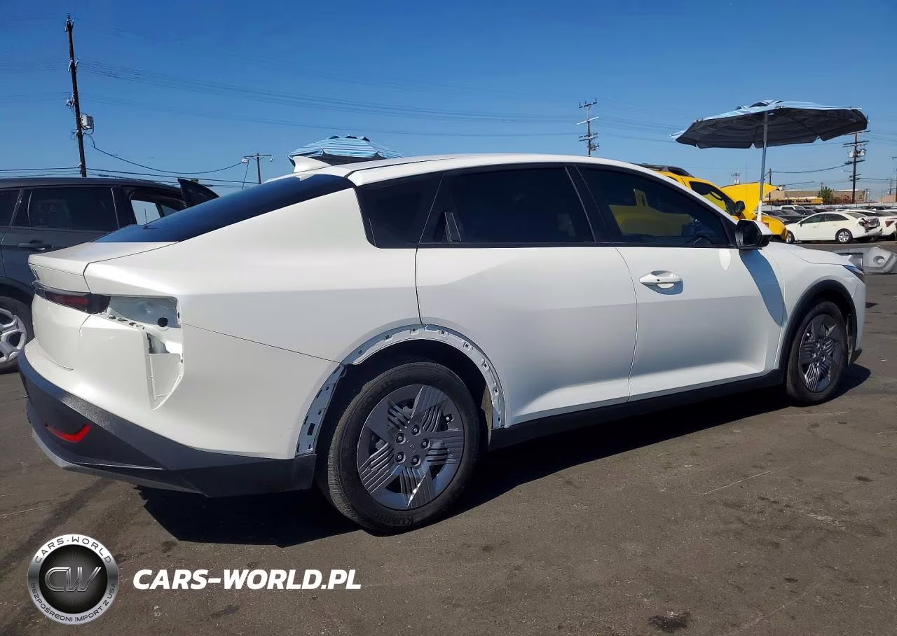2025 Kia K4 Lx VIN:3KPFT4DE8SE145585 - 3