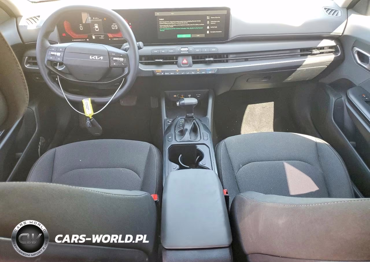 2025 Kia K4 Lx VIN:3KPFT4DE8SE145585 - 8