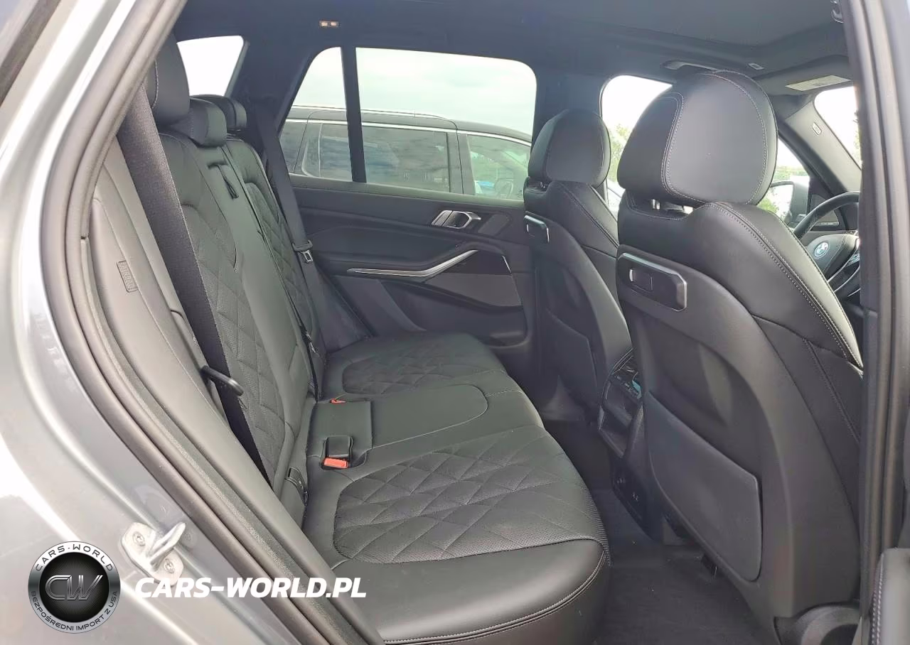 2026 BMW X5 xDrive50E VIN:5UX43EU03T9313218 - 11