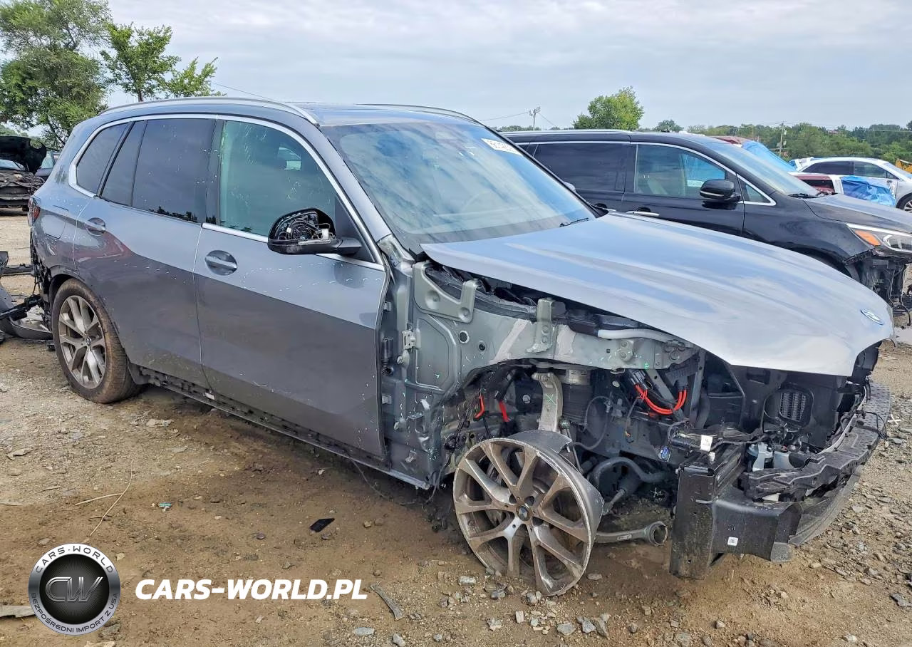 2026 BMW X5 xDrive50E VIN:5UX43EU03T9313218 - 4