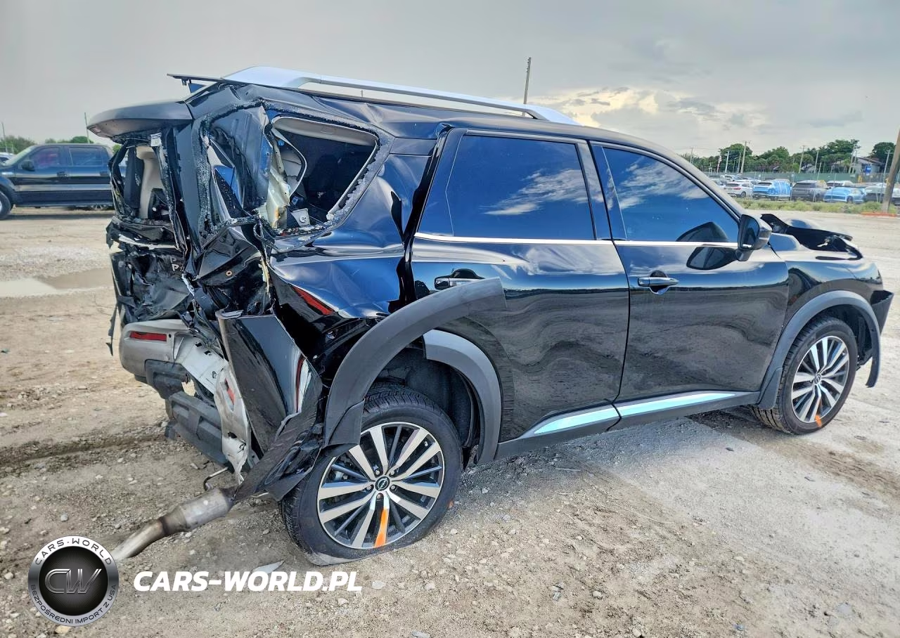 2022 Nissan Pathfinder Platinum VIN:5N1DR3DG8NC258252 - 3