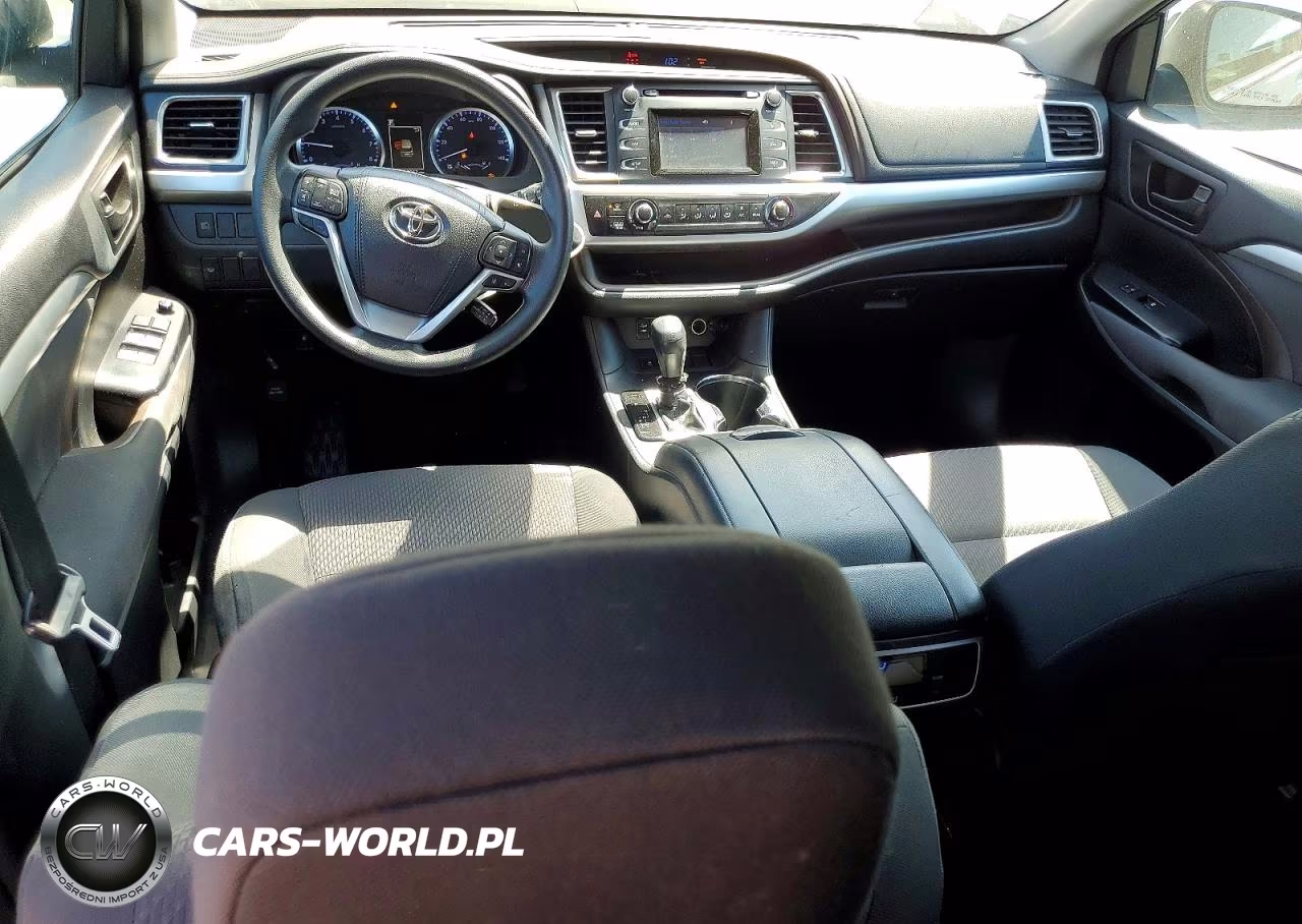 2018 Toyota Highlander Le VIN:5TDZARFHXJS039859 - 8