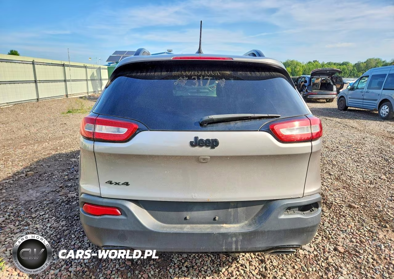 2018 Jeep Cherokee Latitude VIN:1C4PJMCXXJD543622 - 6